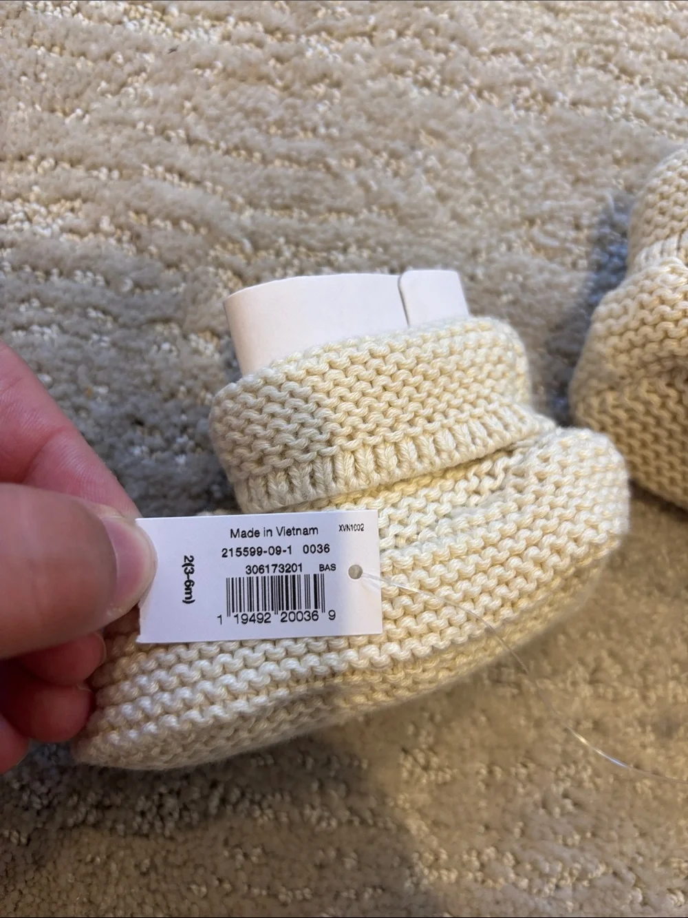 NWT GAP Cream Knit Baby Booties